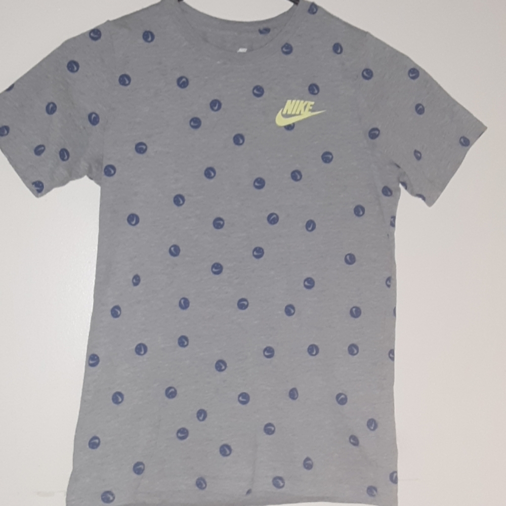 (Size youth M) Nike smiley face shirt